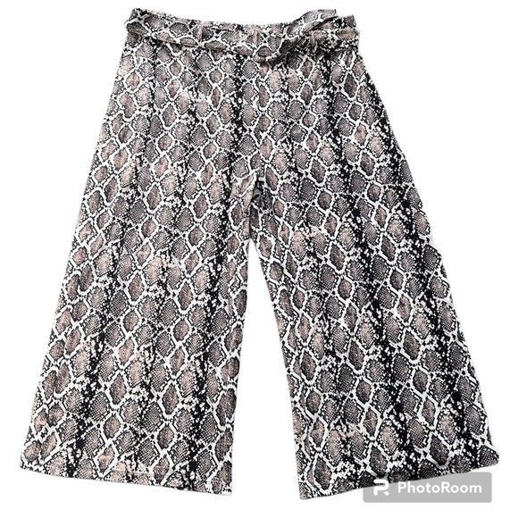 NWT Womens wide leg cropped flare ankle  animal print mob wife pull on pants 2X - Picture 1 of 8